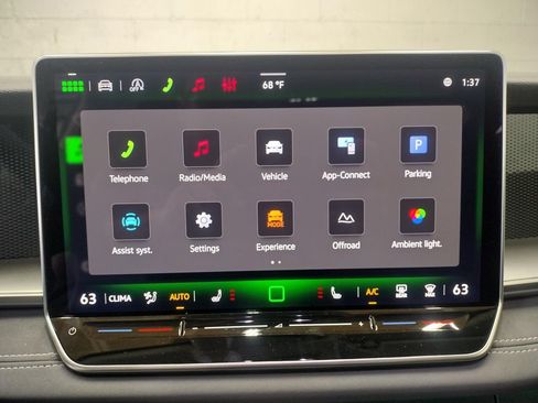 New 2026 Volkswagen Tiguan SE AWD/4WD image 28