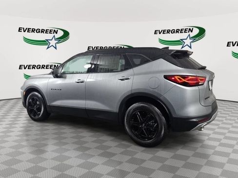 Used 2026 Chevrolet Blazer LT w/ Sound & Technology Package AWD/4WD image 3