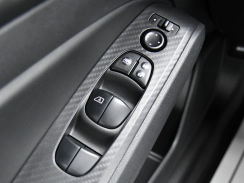 Used 2024 Nissan Altima 2.5 SV image 30