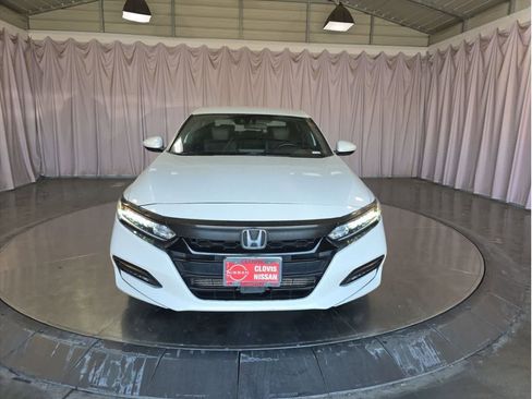 Used 2018 Honda Accord Sport image 5