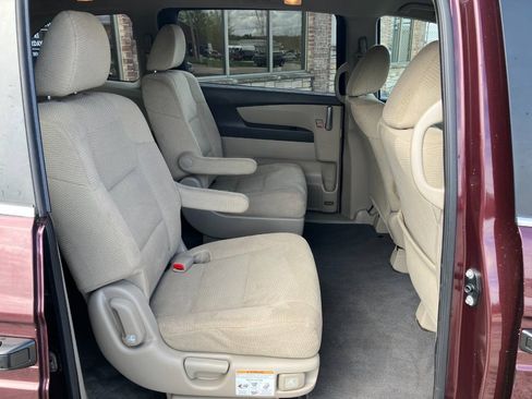 Used 2011 Honda Odyssey LX image 15