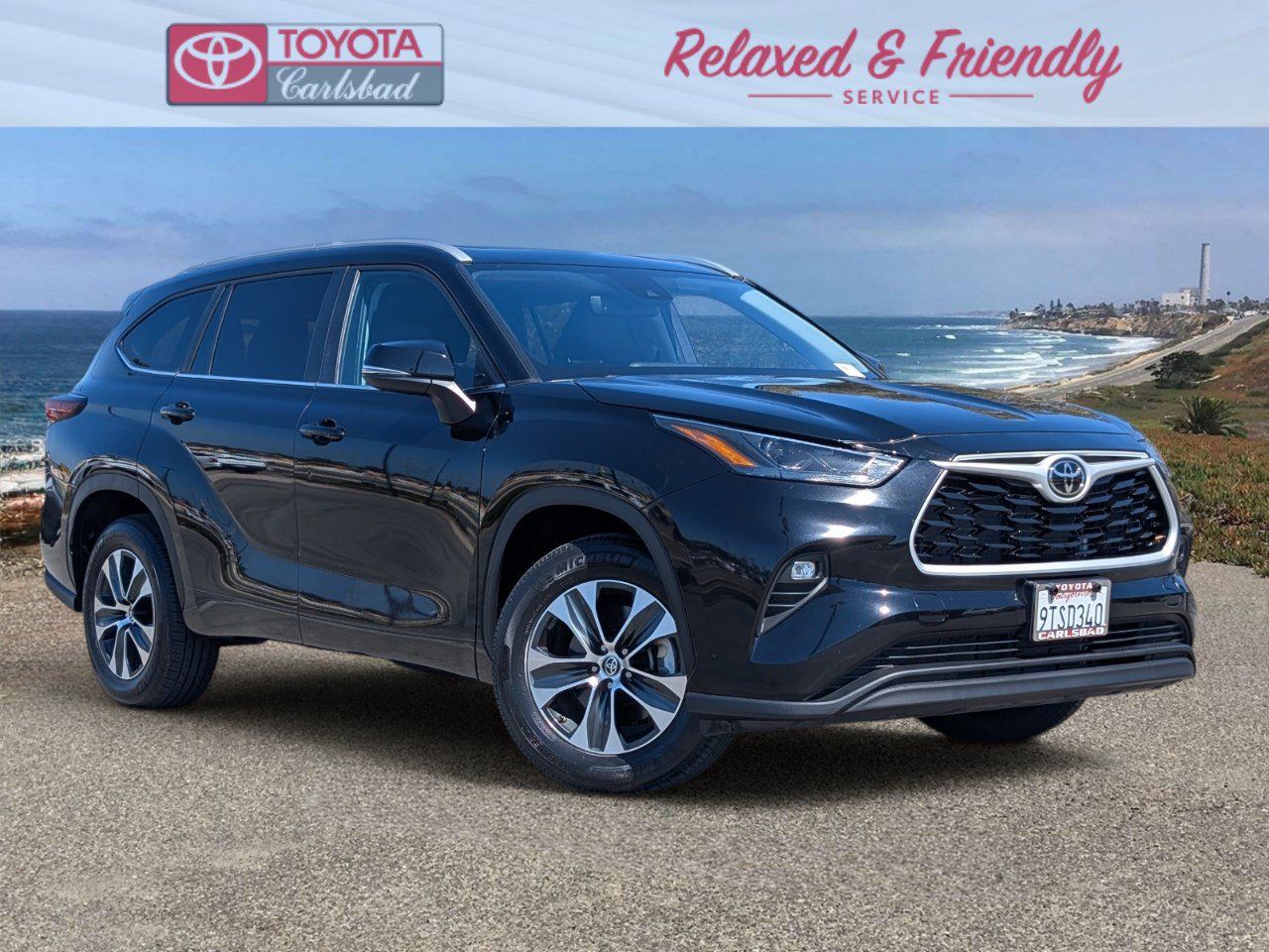 Used 2025 Toyota Highlander XLE FWD image 1