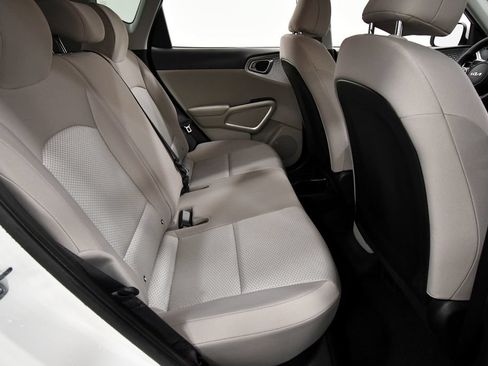 Certified 2025 Kia Soul LX FWD image 16