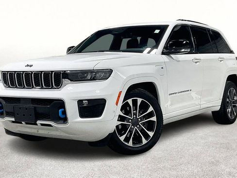 Used 2024 Jeep Grand Cherokee Overland w/ Luxury Tech Group IV image 14