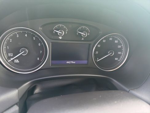 Used 2021 Buick Enclave Essence w/ Sound and Sites Package image 16