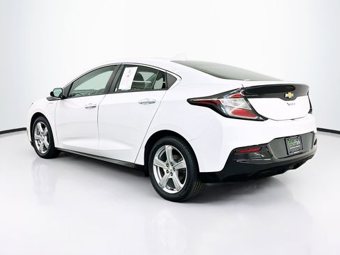 Used 2018 Chevrolet Volt LT w/ Comfort Package FWD image 5