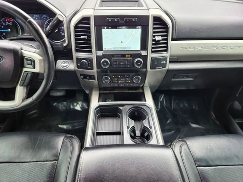 Used 2019 Ford F250 Lariat w/ Lariat Ultimate Package AWD/4WD image 14