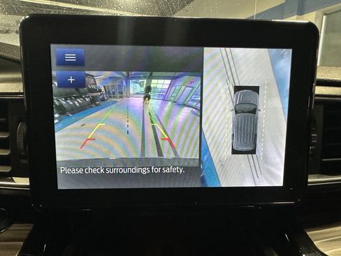 Used 2022 Ford Explorer Limited w/ Equipment Group 301A image 13