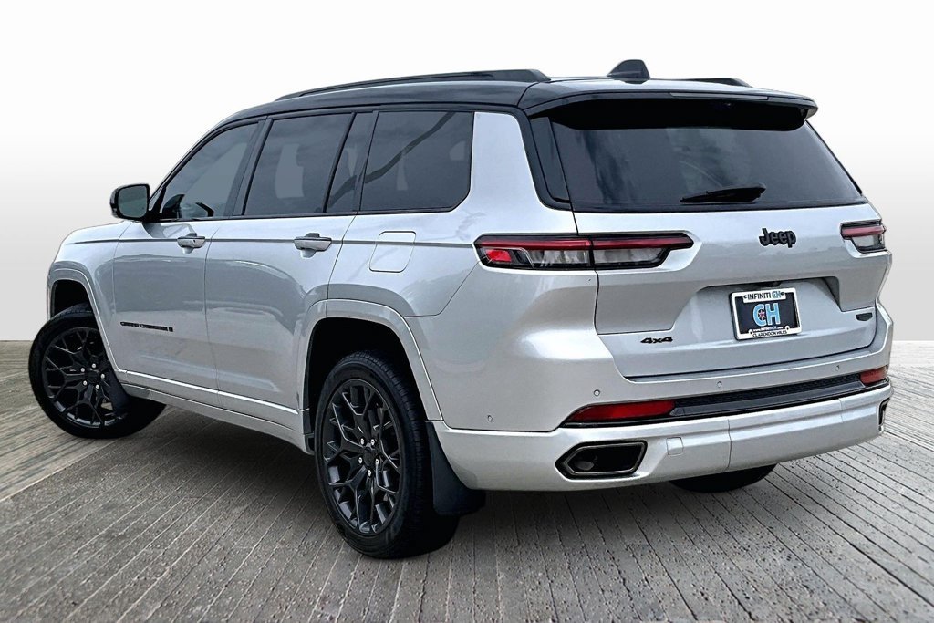 Used 2023 Jeep Grand Cherokee L Summit AWD/4WD image 6