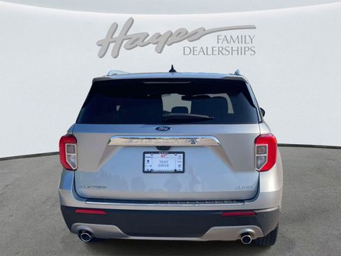 Used 2023 Ford Explorer Limited AWD/4WD image 4