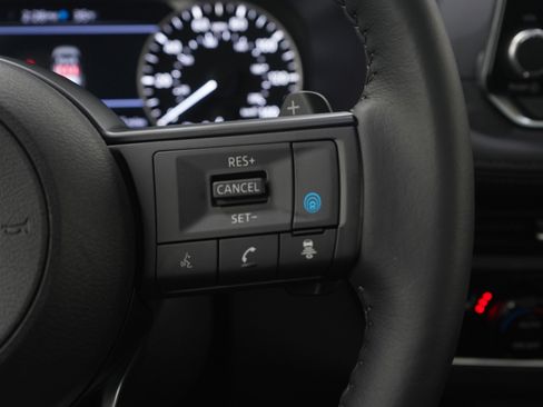 Used 2024 Nissan Rogue SV w/ SV Premium Package image 27