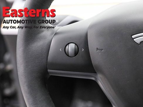Used 2021 Tesla Model 3 Standard Range Plus image 15