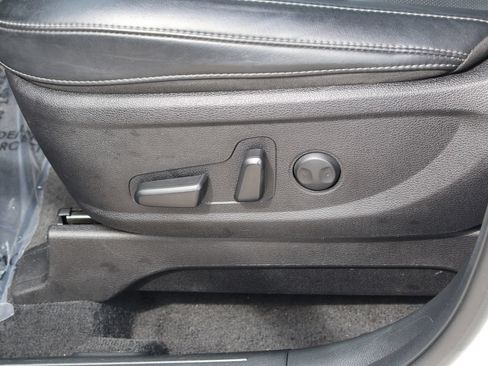 Used 2025 Kia Telluride S FWD image 24