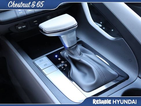Certified 2024 Hyundai Elantra SE FWD image 36