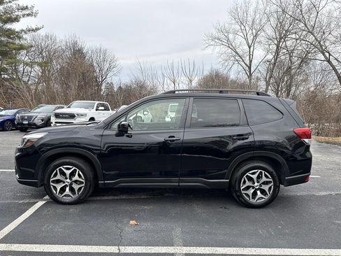 Used 2019 Subaru Forester Premium image 3