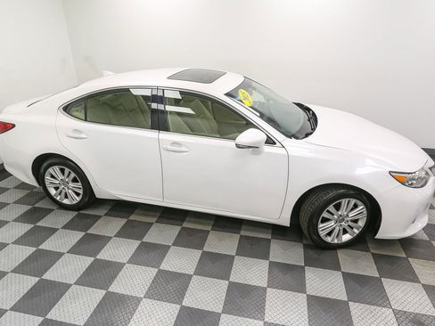 Used 2015 Lexus ES 350 w/ Premium Package FWD image 5