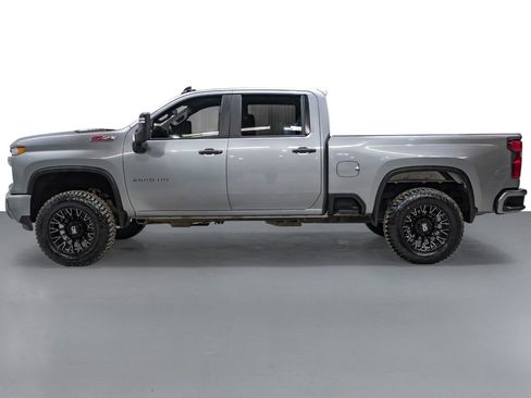 Used 2024 Chevrolet Silverado 2500 Custom w/ Custom Value Package image 10