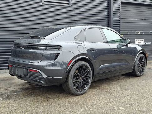 New 2026 Porsche Macan Turbo Electric AWD/4WD image 7