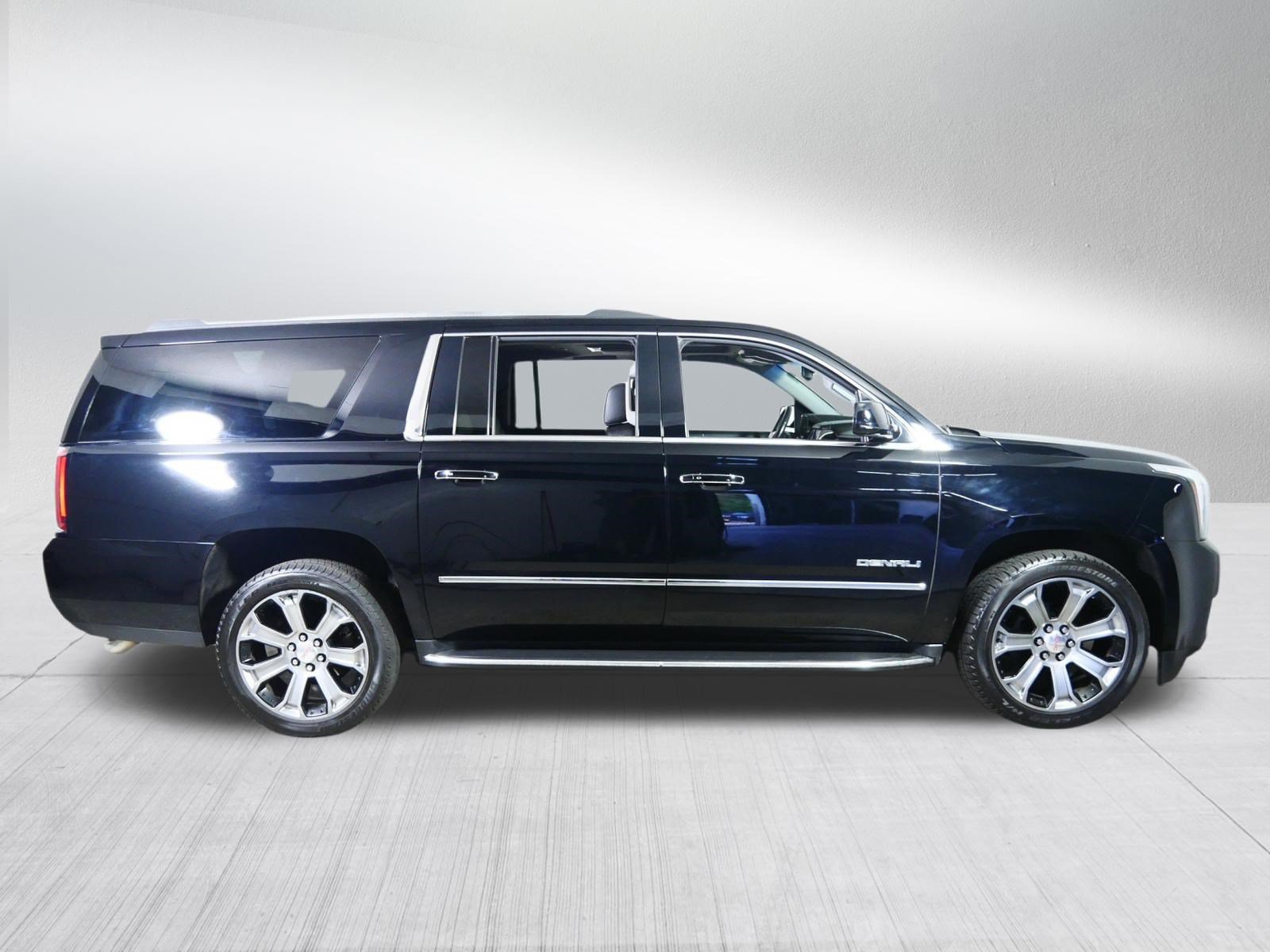 Used 2017 GMC Yukon XL Denali w/ Open Road Package AWD/4WD image 8