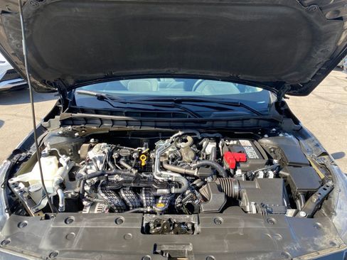 Used 2025 Nissan Altima 2.5 SV image 32