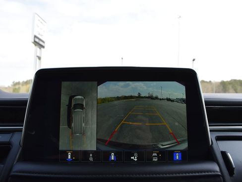 Used 2022 Chevrolet Tahoe Z71 w/ Luxury Package image 22