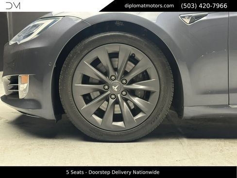 Used 2018 Tesla Model S 75D AWD/4WD image 38