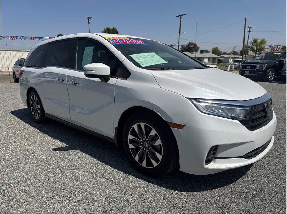 Used 2024 Honda Odyssey EX-L image 3