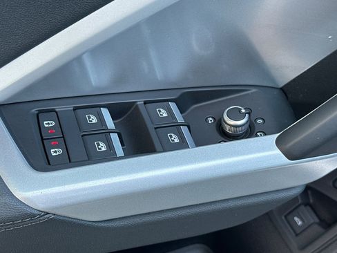 Used 2022 Audi Q3 2.0T Premium Plus w/ Premium Plus Package image 13