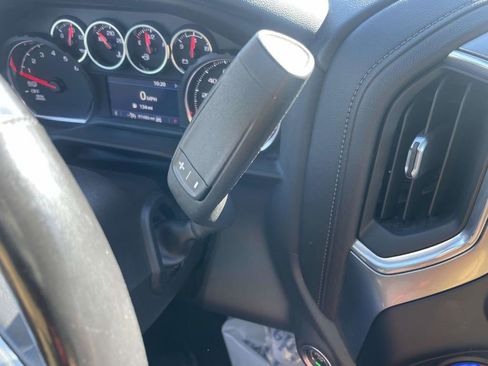 Used 2022 Chevrolet Silverado 1500 LT image 33