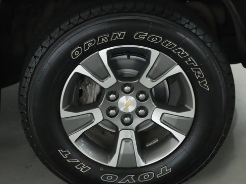 Used 2020 Chevrolet Colorado Z71 AWD/4WD image 10