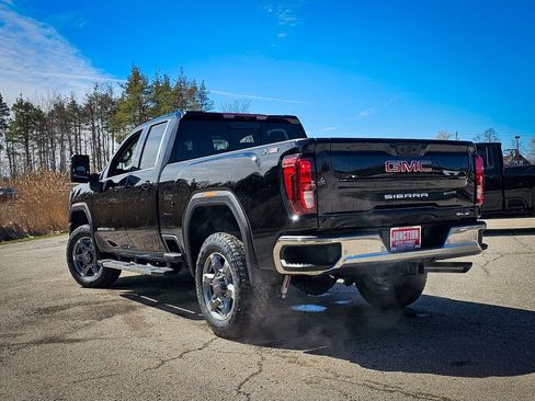 New 2026 GMC Sierra 2500 SLE w/ SLE Value Package; AWD/4WD image 6