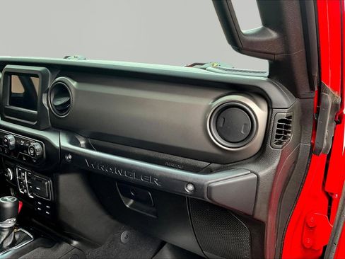 Used 2022 Jeep Wrangler Unlimited Sport AWD/4WD image 26