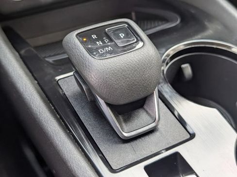 Used 2023 Nissan Rogue SV w/ SV Premium B Package FWD image 16