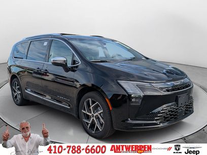 New 2027 Chrysler Pacifica Pinnacle w/ Theater Group