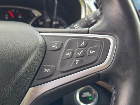 Used 2022 Chevrolet Equinox Premier image 32