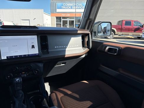 Used 2023 Ford Bronco Outer Banks image 11