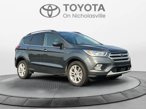 Used 2019 Ford Escape SEL AWD/4WD image 7
