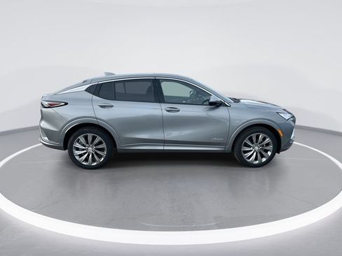New 2026 Buick Envista Sport Touring FWD image 9