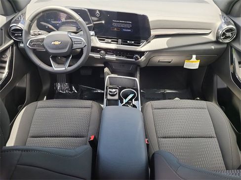 New 2026 Chevrolet Equinox LT image 15