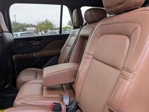 Used 2022 Lincoln Aviator Grand Touring image 13