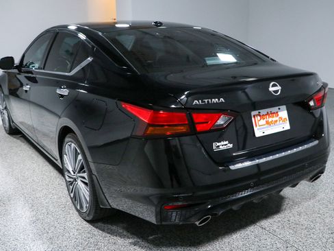Used 2023 Nissan Altima 2.5 SL FWD image 9