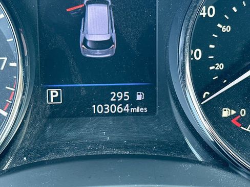 Used 2018 Nissan Rogue S image 16