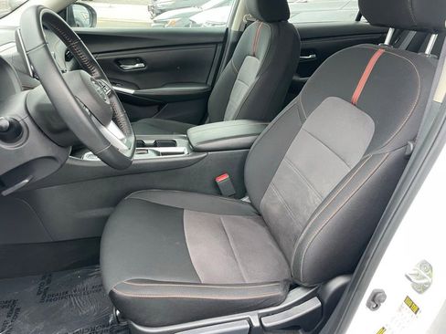 Certified 2023 Nissan Sentra SR w/ Midnight Edition Package FWD image 6