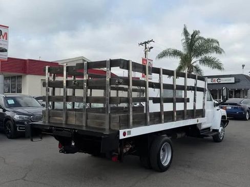 Used 2005 GMC TopKick C4500 2WD Regular Cab image 6