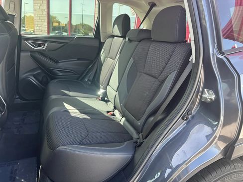 Used 2020 Subaru Forester Premium AWD/4WD image 12