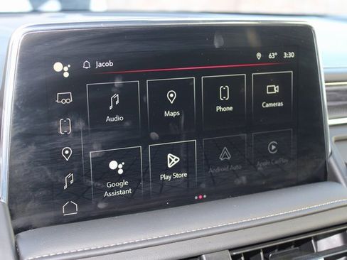 Used 2024 GMC Yukon SLT w/ SLT Luxury Package image 9