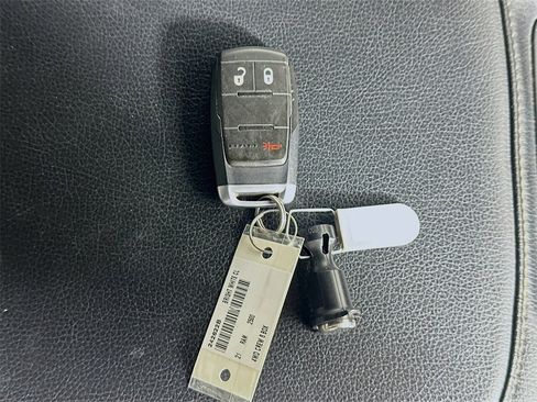 Used 2021 RAM 2500 Tradesman w/ Snow Chief Group image 34