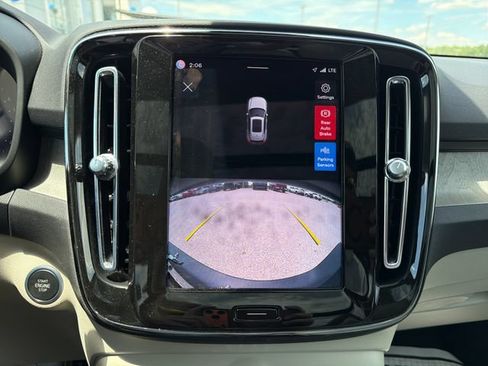 Used 2023 Volvo XC40 B5 Plus w/ Protection Package Premier AWD/4WD image 23