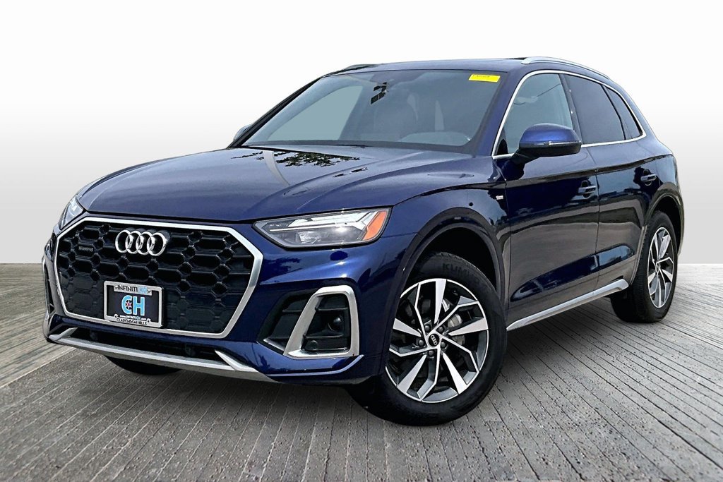 Used 2023 Audi Q5 2.0T Premium w/ Convenience Package AWD/4WD image 3