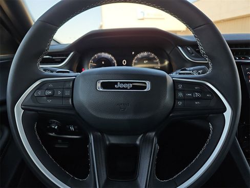 New 2025 Jeep Grand Cherokee L Laredo w/ Luxury Tech Group I image 30